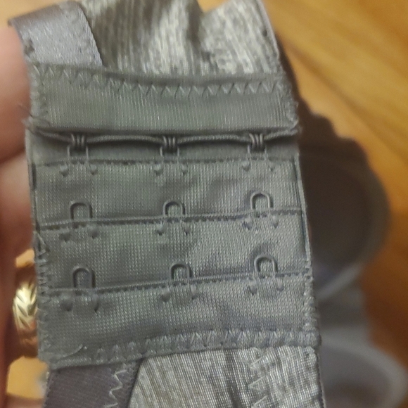 Jessica Simpson Heather Gray Bra SIZE 42D - Picture 4 of 5